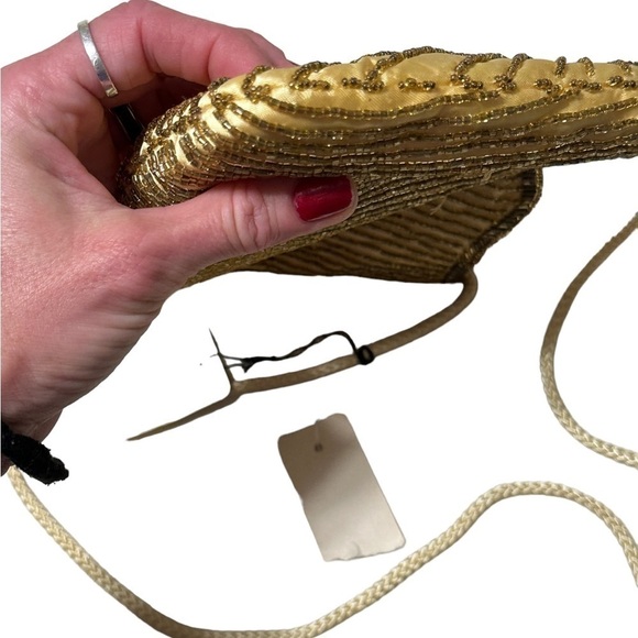 Vintage Le Regale Gold Beaded Cocktail Purse. Perfect for New Years🥂🎉🎊 - Picture 11 of 16